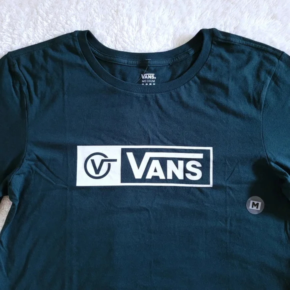 VANS🛹 Circle Tab Cropped Tee👕 - NWT - Picture 3 of 10